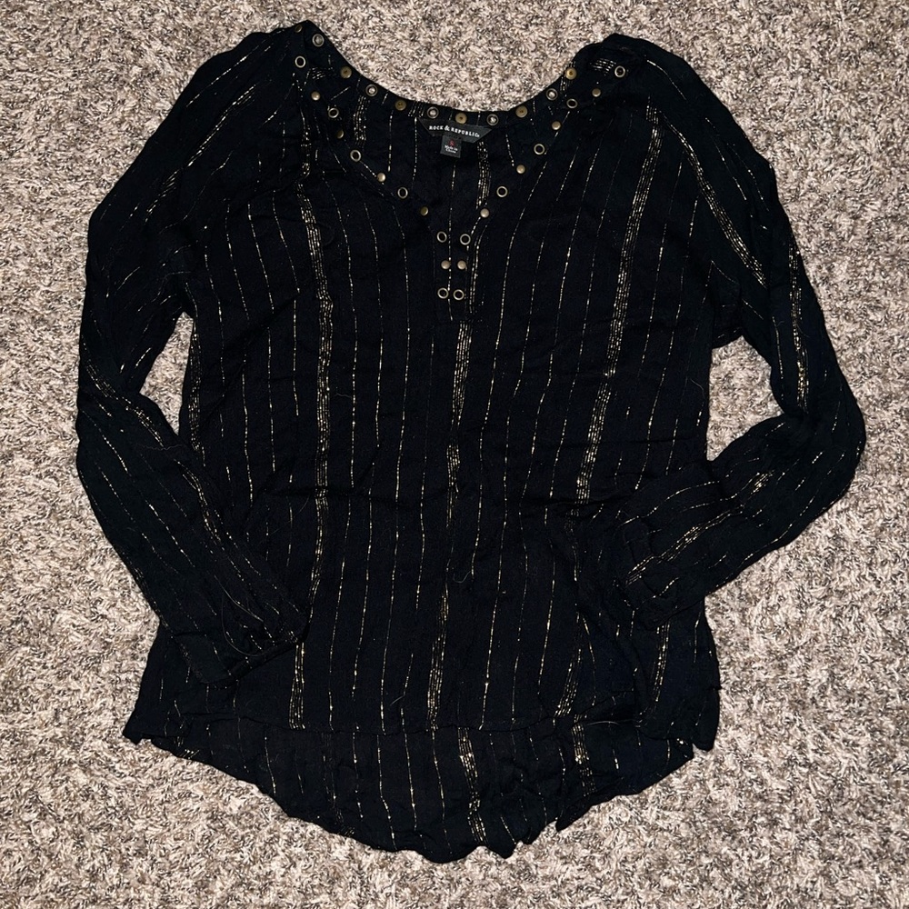 Women’s Rock & Republic small blouse